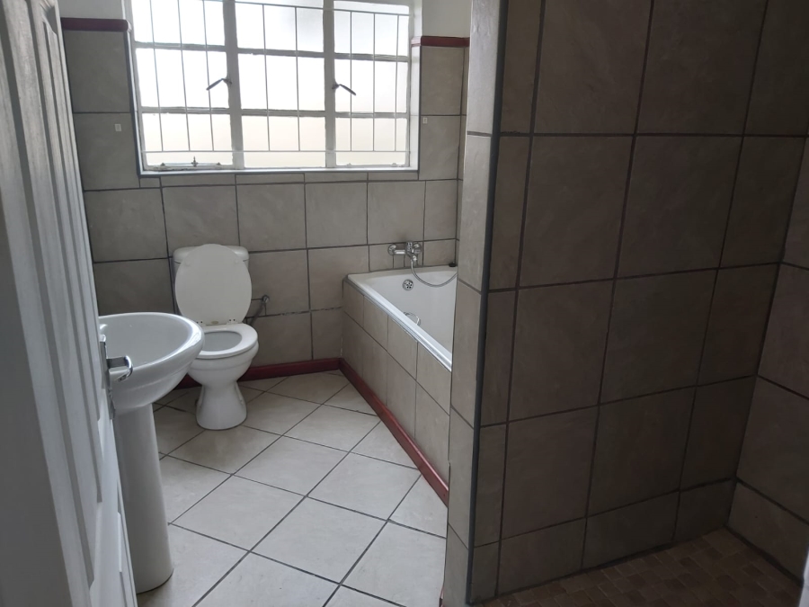 To Let 3 Bedroom Property for Rent in Roodewal Free State